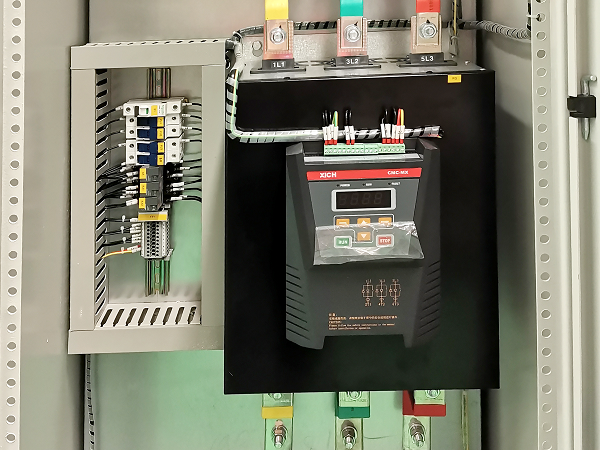 軟啟柜細節(jié)