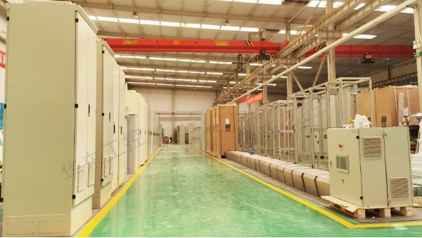 PLC控制系統(tǒng)生產(chǎn)現(xiàn)場(chǎng)