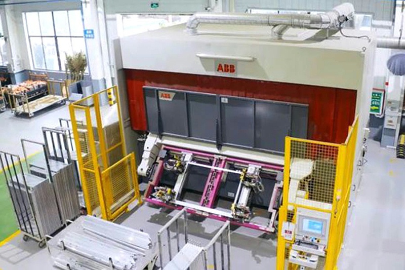 宇通客車(chē)機(jī)器人改造項(xiàng)目